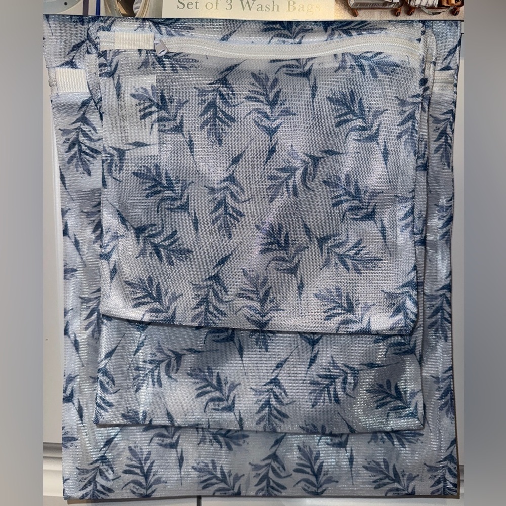 Set of 3 Laundry Wash Bags Blue Leaf Travel Swim